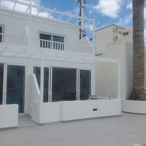Atlantic View 2b 2 Bedroom Ground Floor, Complex Featured On A Place In The Sun , Puerto del Carmen (Lanzarote) España
